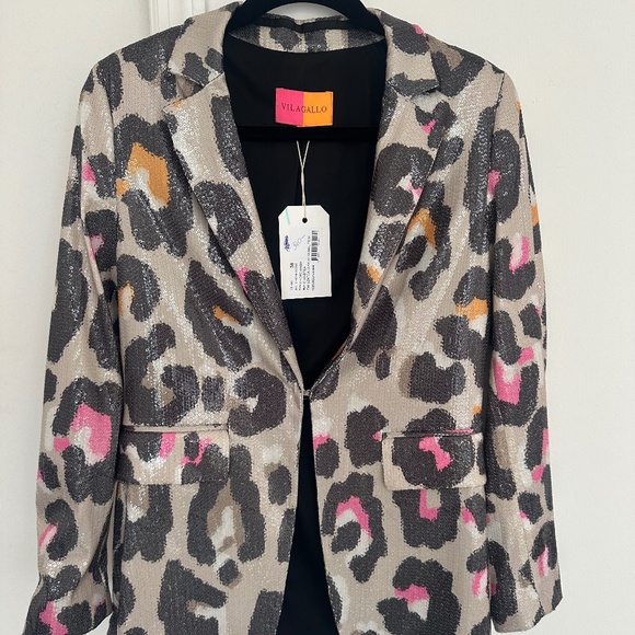 Blazer - Picture 1 of 6